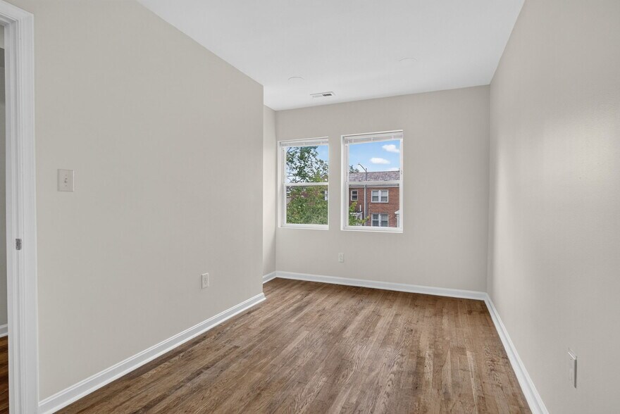 More Photos Of 1908 M St NE, Washington Apartments For Sale