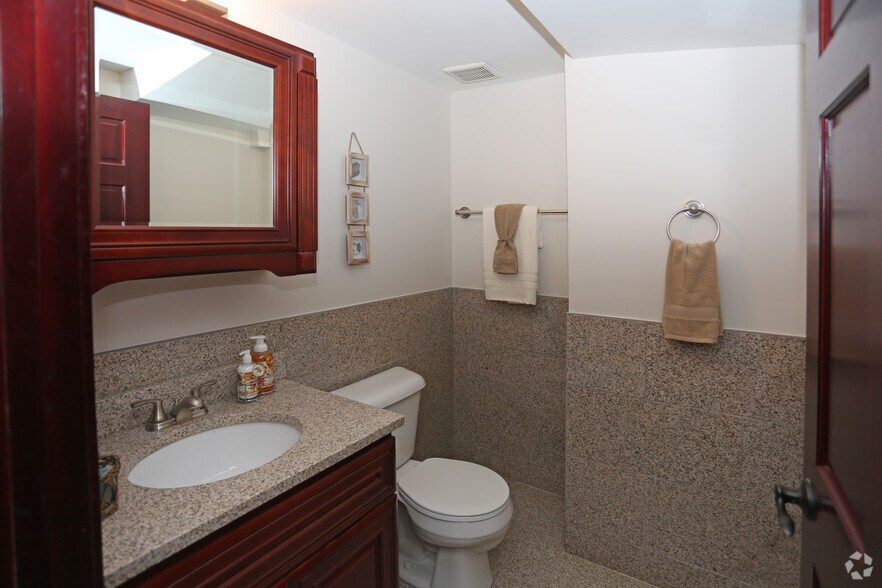 More Photos Of 1014-1024 Locust St, Saint Louis Apartments For Sale