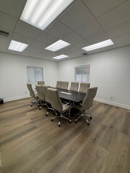 More Photos Of 8105 NW 155th St, Miami Lakes Office For Sale