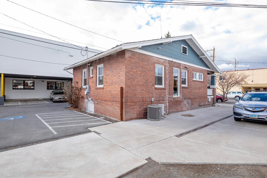 More Photos Of 22 W Taylor St, Reno Office For Sale
