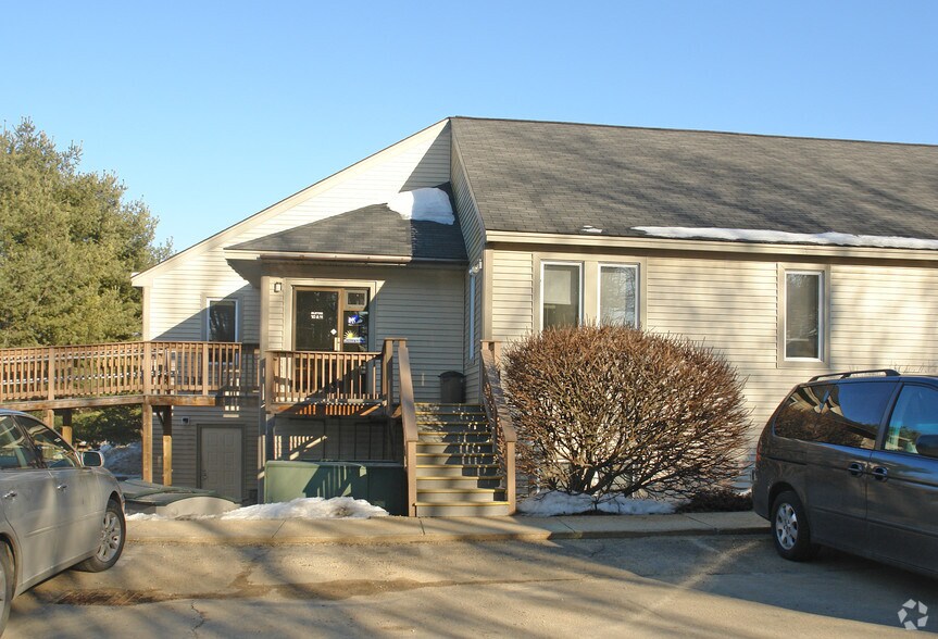 More Photos Of 22-24 Greeley St, Merrimack Office For Lease