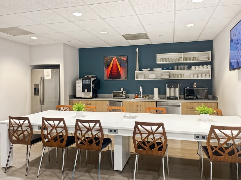 More Photos Of 9100 S Dadeland Blvd, Miami Coworking Space