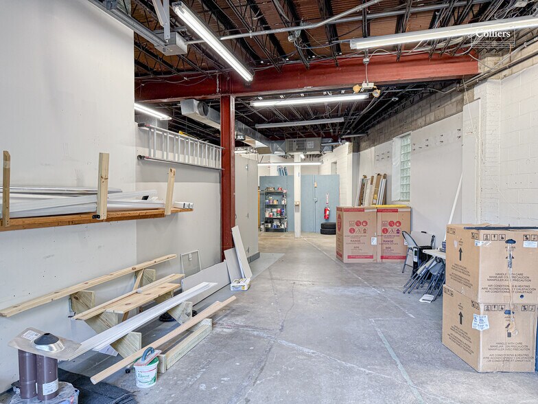 More Photos Of 2809 Banksville Rd, Pittsburgh Light Manufacturing For Lease