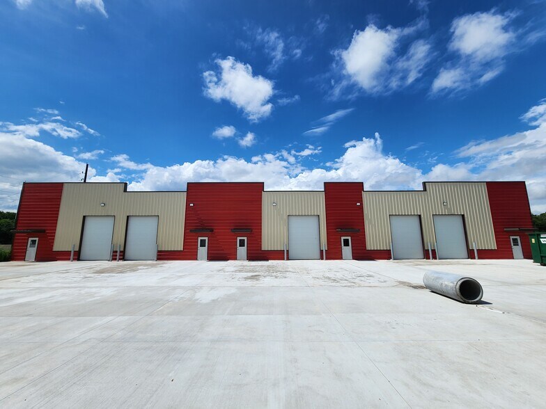 More Photos Of 12021 Bedford st, Houston Unknown For Lease