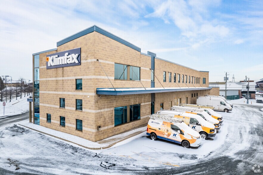 Primary Photo Of 800-860 Rue Jean-Neveu, Longueuil Light Distribution For Lease