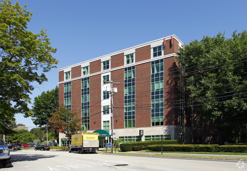 More Photos Of 2 Pillsbury St, Concord Office For Sale