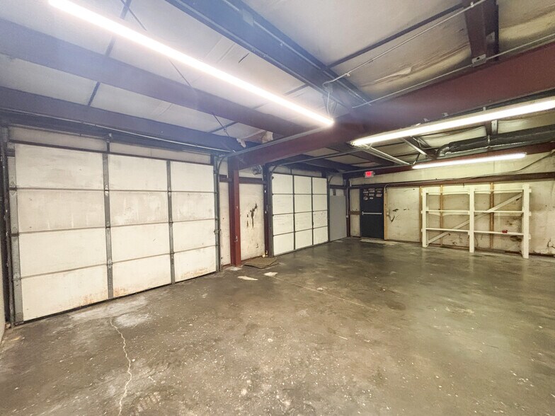 More Photos Of 304 E Jackson St, Willard Unknown For Lease