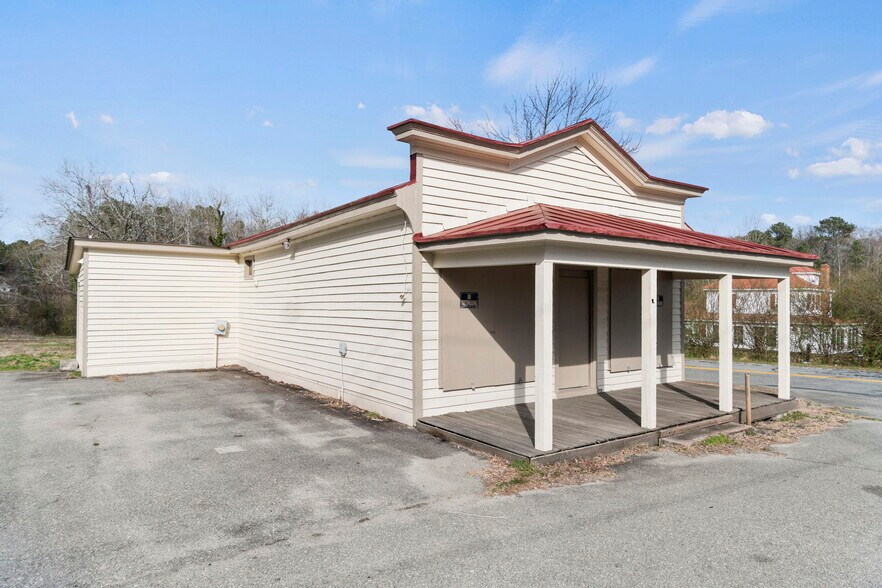 More Photos Of 10290 John Clayton Memorial Hwy, Gloucester Freestanding For Sale