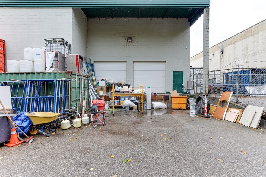 More Photos Of 2572 Davies Ave, Port Coquitlam Warehouse For Sale