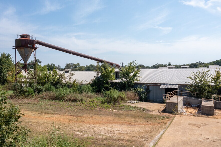 More Photos Of 440 Frankston St, Jacksonville Warehouse For Sale