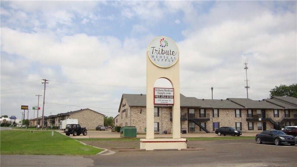 More Photos Of 1118 Interstate Highway 30, Greenville Storefront Retail Office For Lease