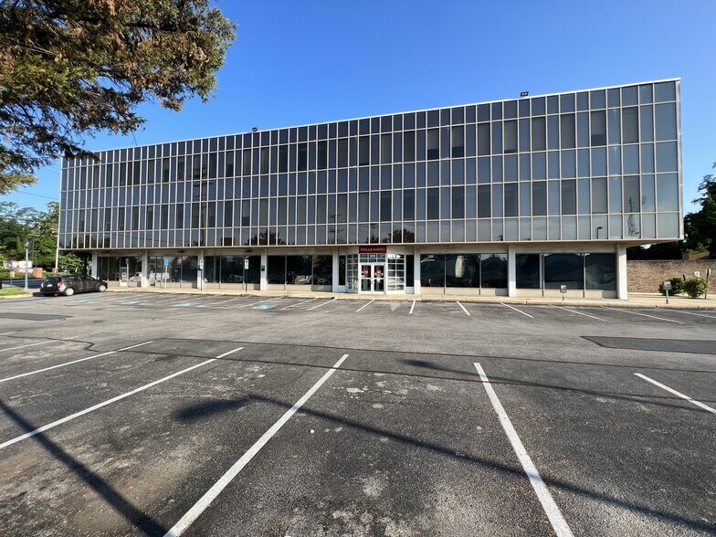 More Photos Of 1515 Reisterstown Rd, Pikesville Office For Lease