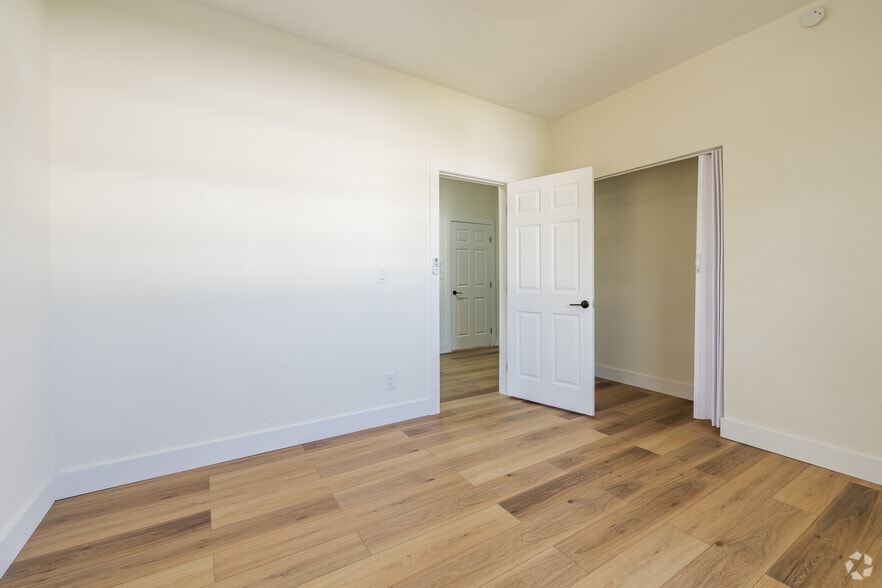 More Photos Of 218 N Pinellas Ave, Tarpon Springs Apartments For Lease
