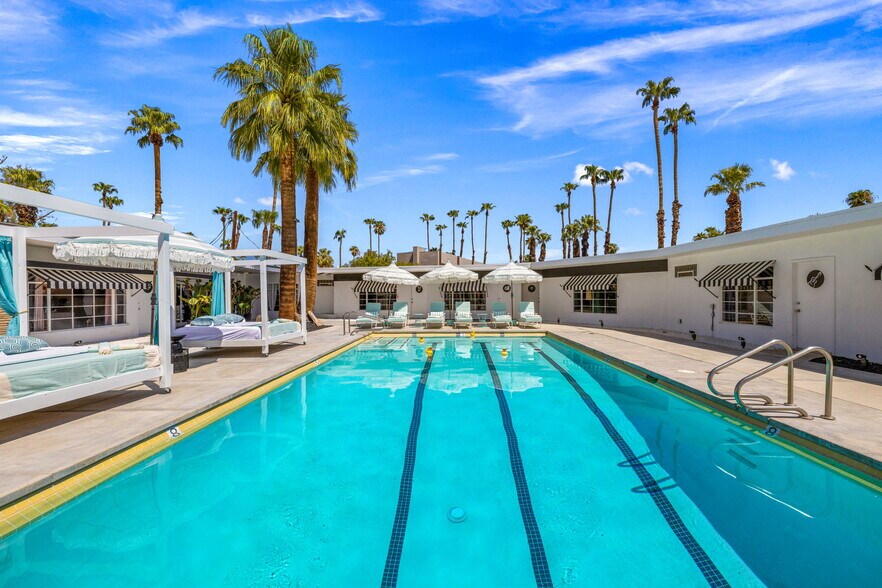 More Photos Of 120 W Vereda Sur, Palm Springs Hotel For Sale
