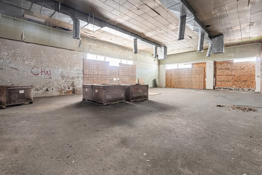 More Photos Of 1580 Washington Blvd, Ogden Storefront For Sale