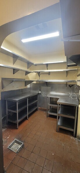 More Photos Of 355-365 S Western Ave, Los Angeles Unknown For Lease