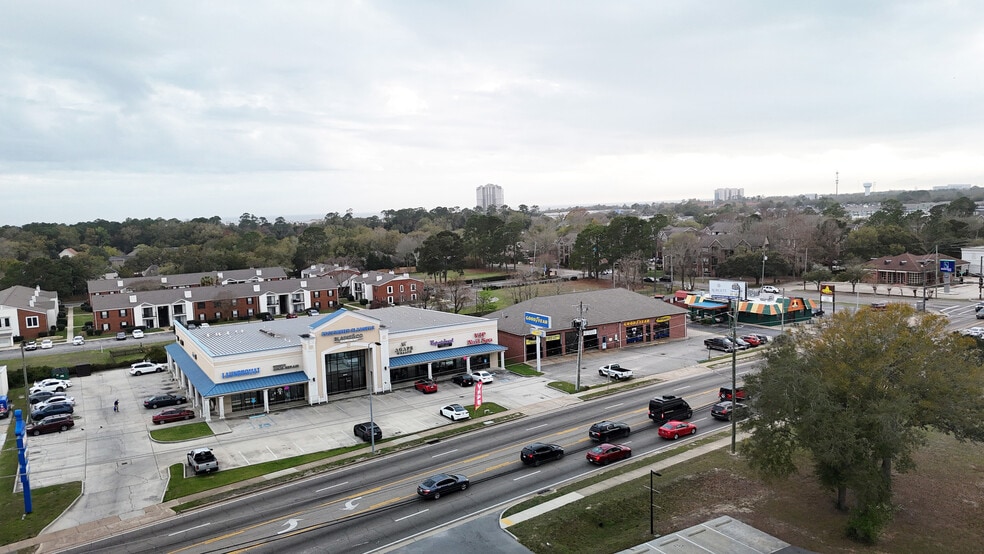 More Photos Of 2585 Pass Rd, Biloxi Freestanding For Sale