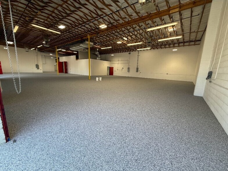 More Photos Of 714 N Monterey St, Gilbert Warehouse For Lease