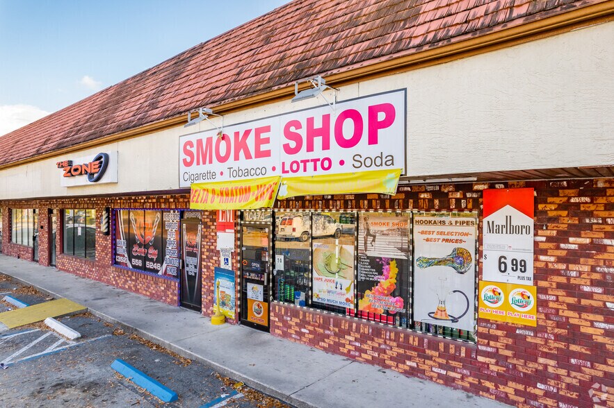 More Photos Of 10470 Northcliffe Blvd, Spring Hill General Retail For Lease