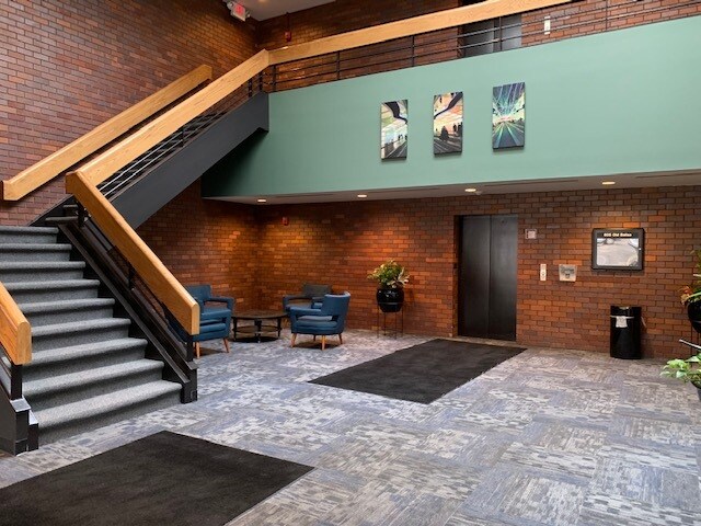 More Photos Of 605 Old Ballas Rd, Creve Coeur Medical For Lease