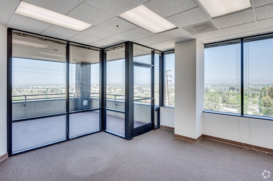 More Photos Of 3111 N Tustin Ave, Orange Office For Lease