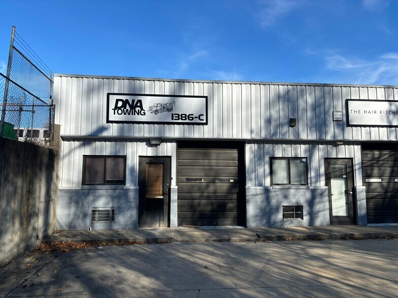 More Photos Of 1388 Chattahoochee Ave, Atlanta Light Distribution For Lease