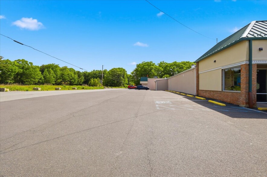 More Photos Of 1235 Pocono Blvd, Mount Pocono Freestanding For Sale