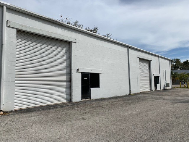 More Photos Of 1010 Park Ct, Safety Harbor Warehouse For Lease