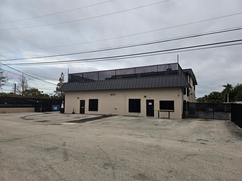 More Photos Of 4670 SW 83rd Ter, Davie Manufacturing For Sale