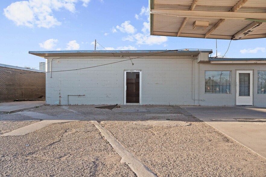 More Photos Of 2167 50th St, Lubbock Fast Food For Sale