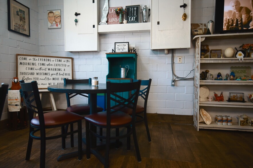 More Photos Of 15745 TX-204, Cushing Specialty For Sale