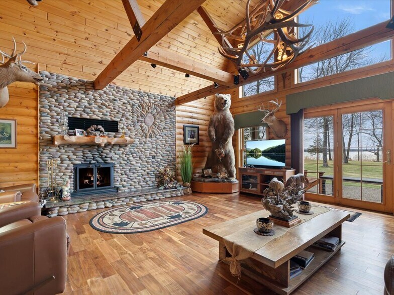 More Photos Of 21998 Lasalle Ave NW, Puposky Specialty For Sale