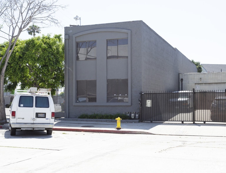 More Photos Of 3219 La Cienega Ave, Los Angeles Auto Repair For Lease