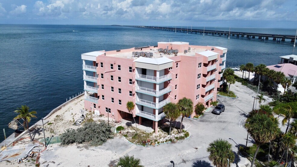 More Photos Of 1 Kyle Way S, Marathon Apartments For Sale