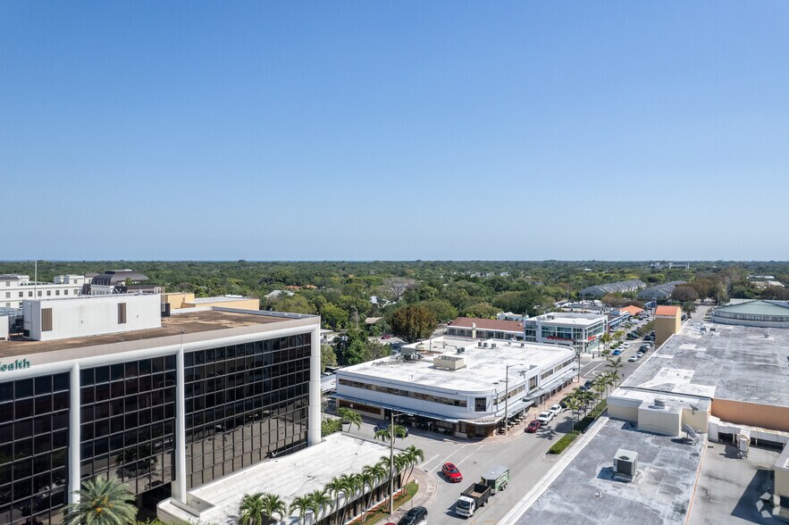 More Photos Of 6907-6915 SW 57th Ave, South Miami Office For Lease