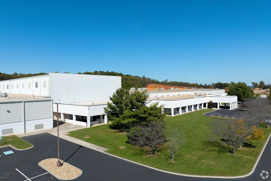More Photos Of 2121 Holston Bend Dr, Mascot Manufacturing For Lease