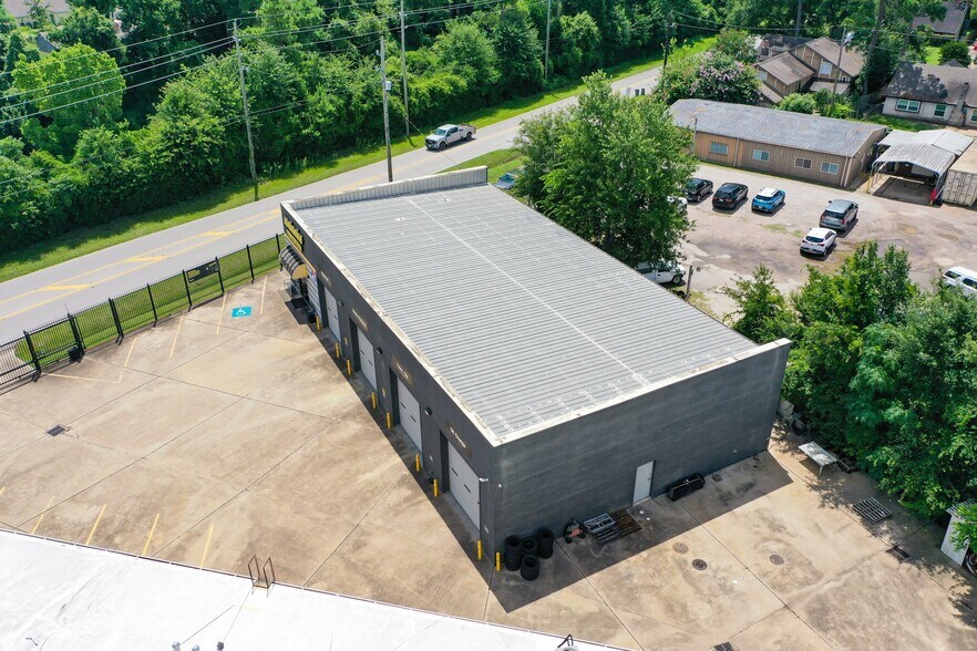 More Photos Of 17711 Old Louetta Rd, Houston Auto Repair For Sale