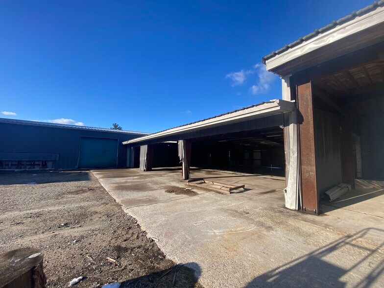 More Photos Of 668 Hollis Rd, Hollis Center Warehouse For Sale