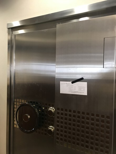 More Photos Of 5547 S Rainbow Blvd, Las Vegas Bank For Sale