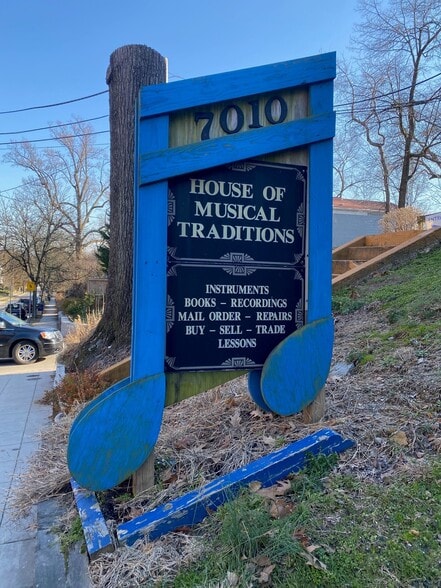 More Photos Of 7010 Westmoreland Ave, Takoma Park General Retail For Sale