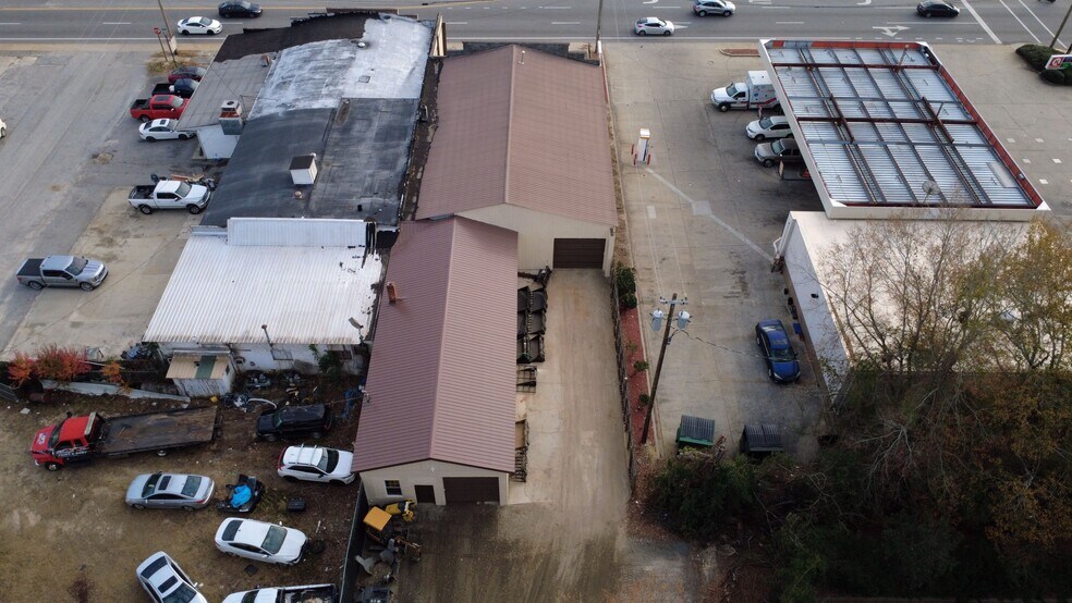 More Photos Of 130 E Dekalb St, Camden Auto Repair For Sale