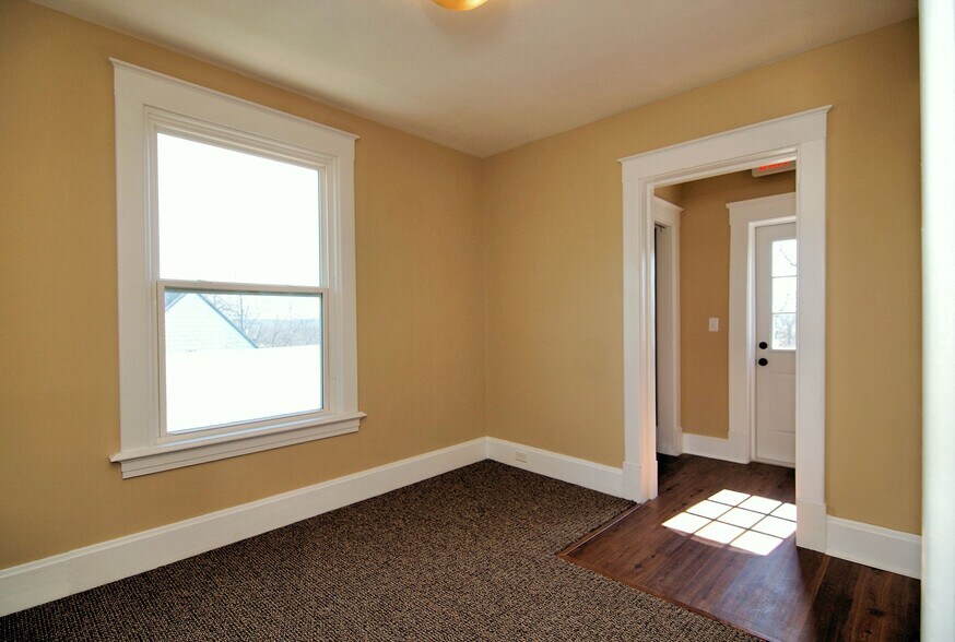 More Photos Of 1220 Belleview Dr, Lawrenceburg Office For Lease