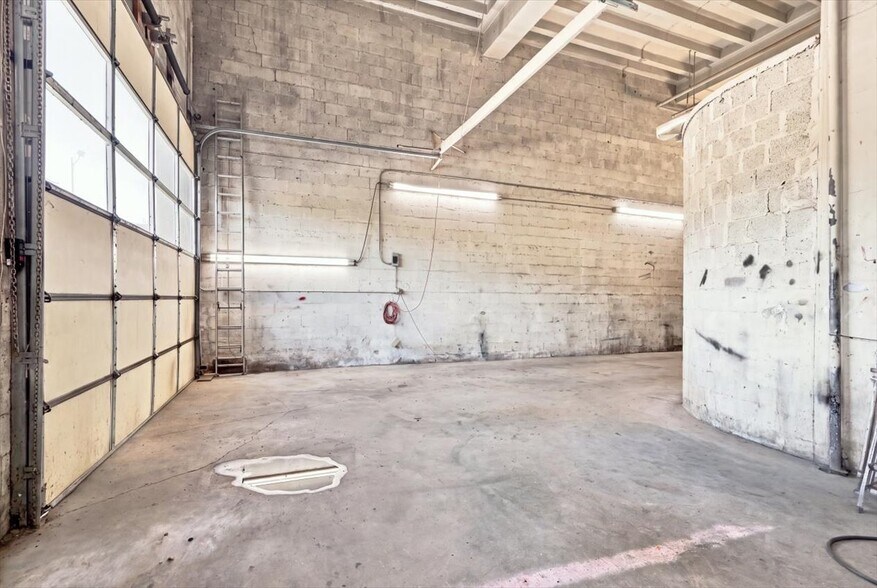More Photos Of 529 E Broadway Ave, Maryville Auto Repair For Sale