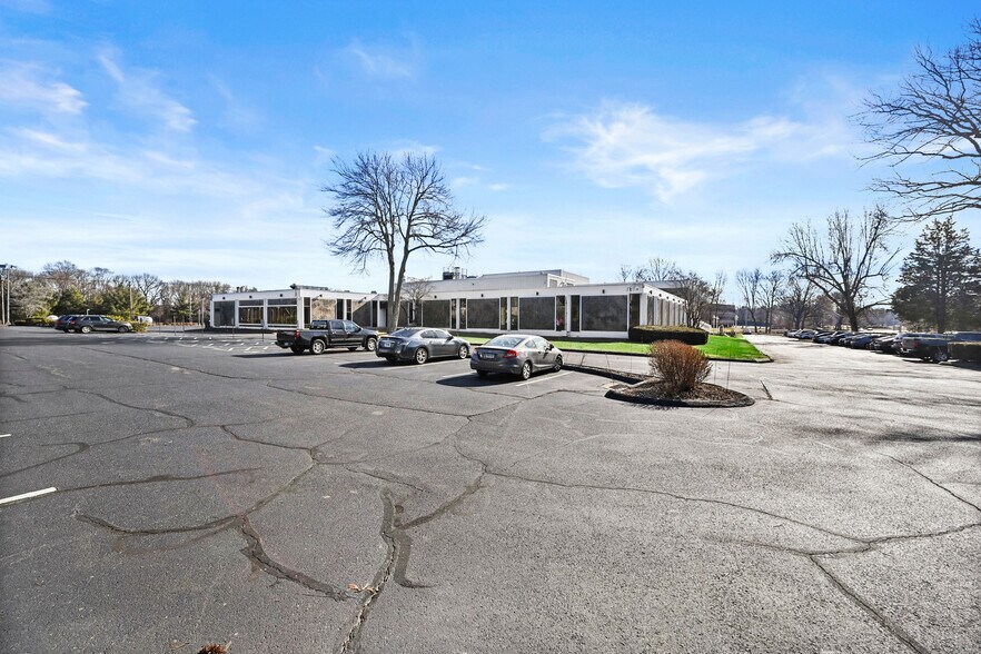 More Photos Of 55 Merritt Blvd, Trumbull Office For Lease