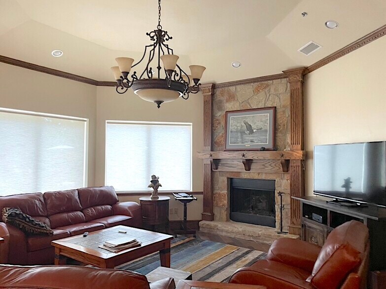 More Photos Of 6190 Virginia Pky, McKinney Medical For Lease