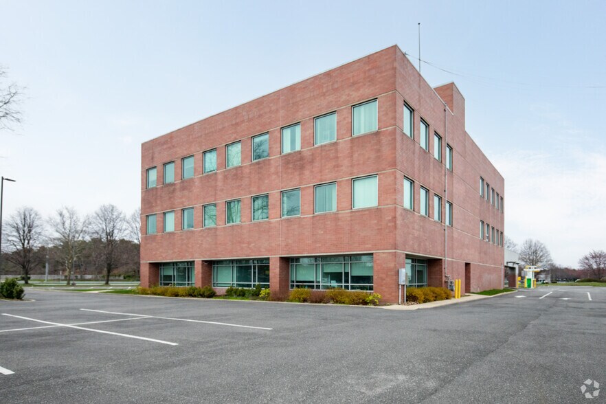 More Photos Of 3880 Veterans Memorial Hwy, Bohemia Office For Lease