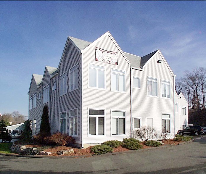 More Photos Of 163 Cedar St, Branford Medical For Lease