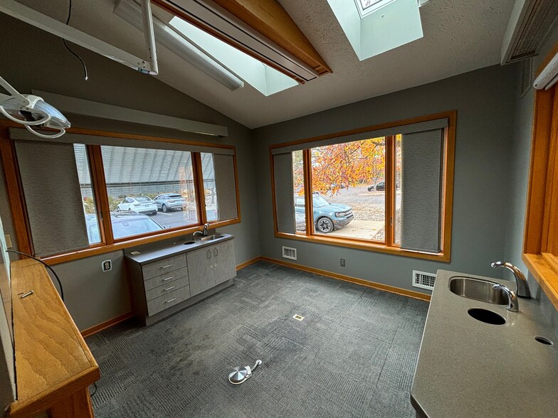 More Photos Of 2121 Abbott Rd, East Lansing Office For Sale