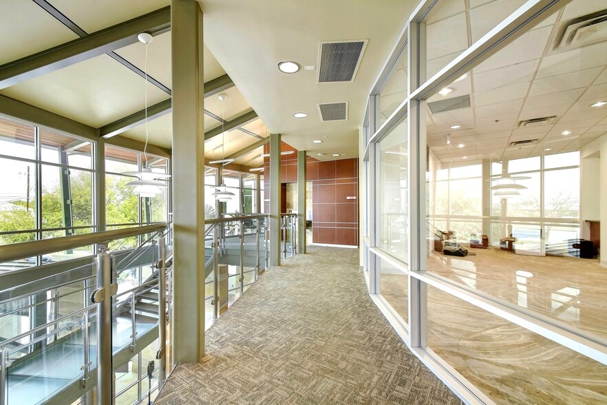 More Photos Of 9910 Huebner Rd, San Antonio Medical For Lease