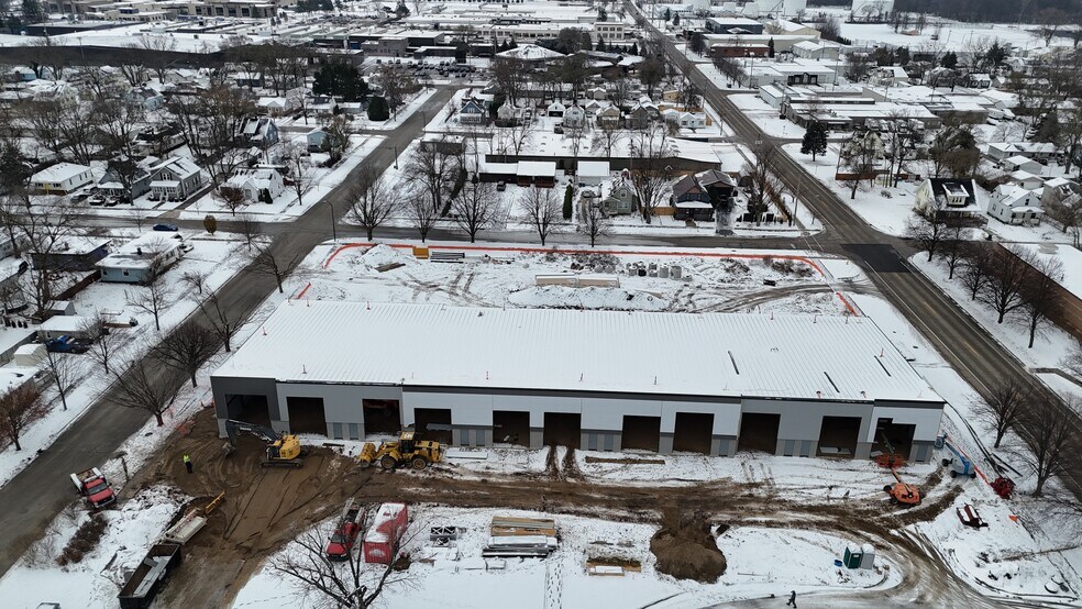 More Photos Of 460 Cleveland Ave, Holland Self Storage For Sale